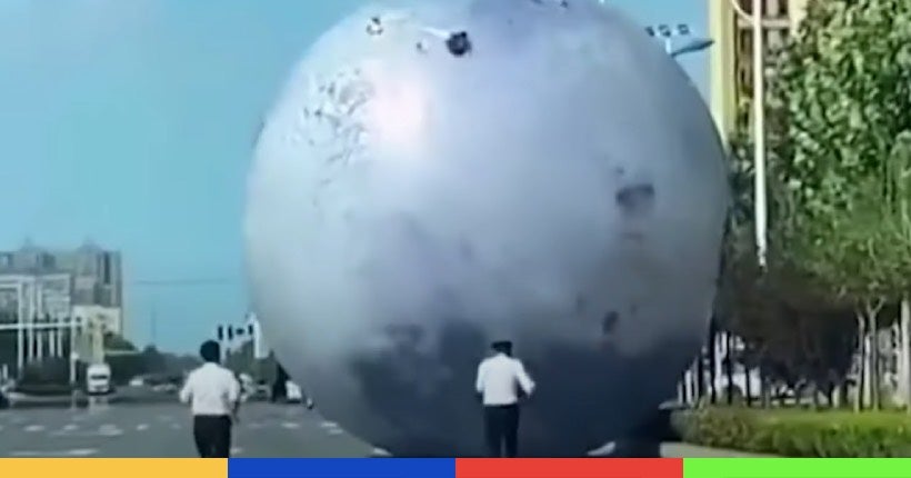 Une lune gonflable géante s’échappe d’un festival en son honneur en Chine